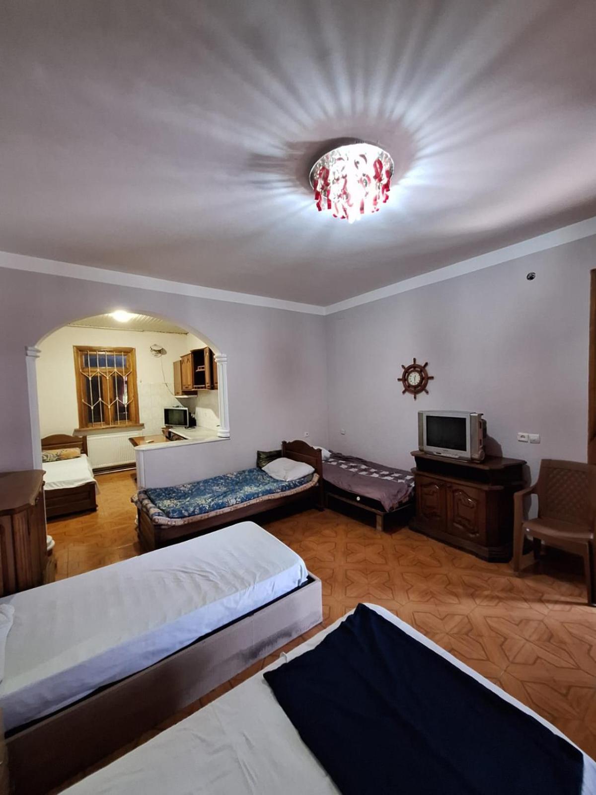 Nino And Ali Apartment Batumi Exterior photo
