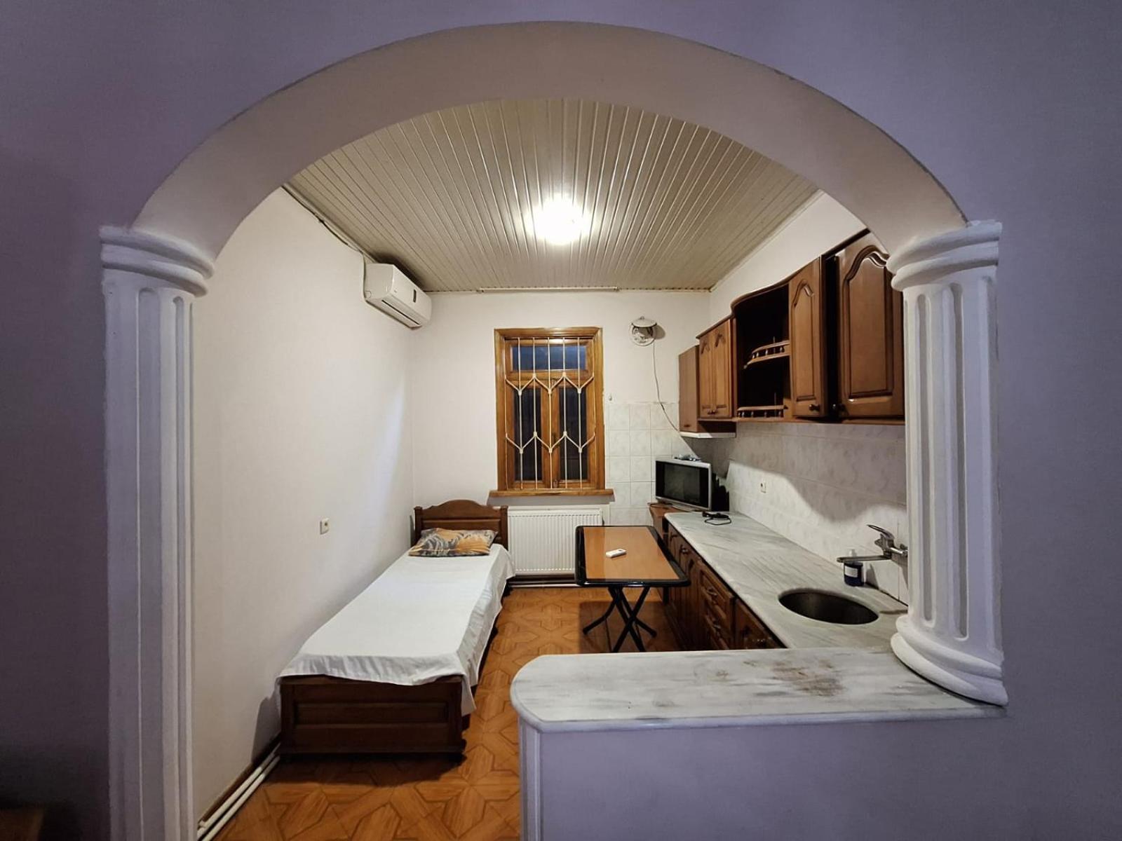 Nino And Ali Apartment Batumi Exterior photo